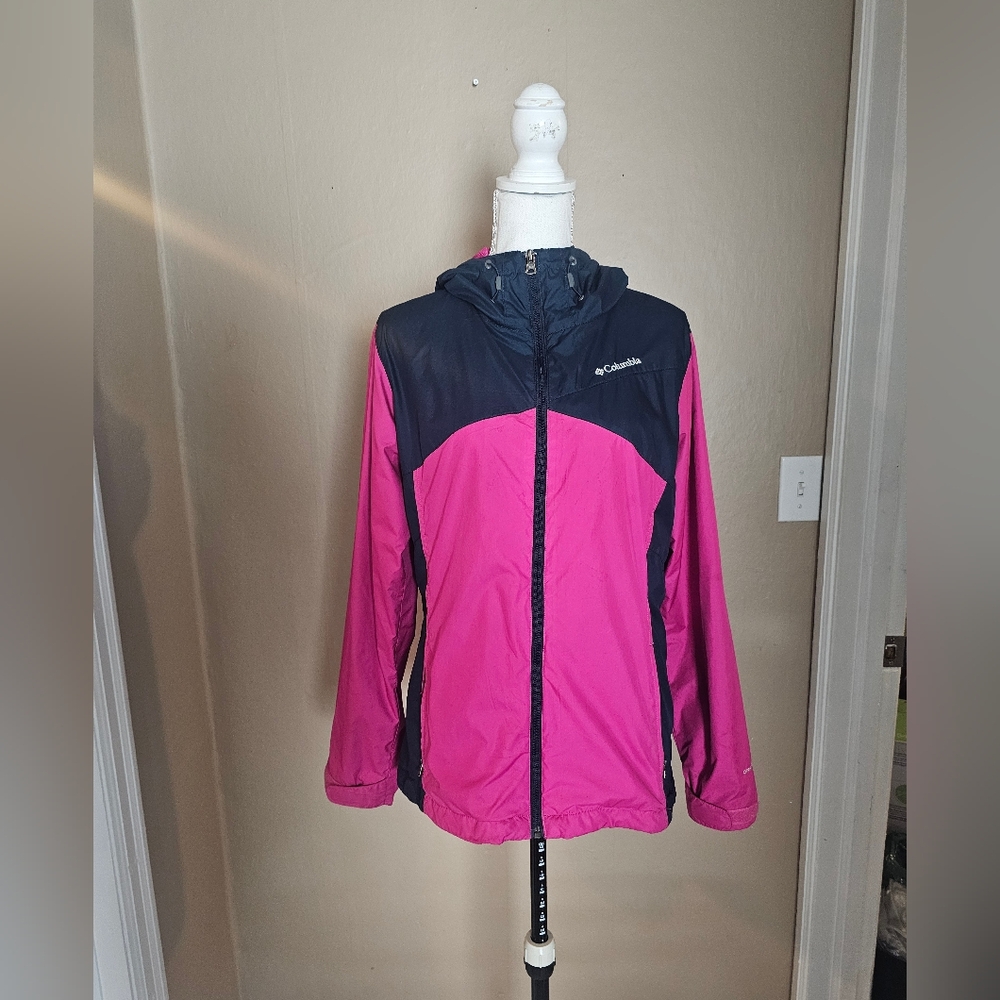 Womens Columbia Pink and Black Lightweight  Jacket